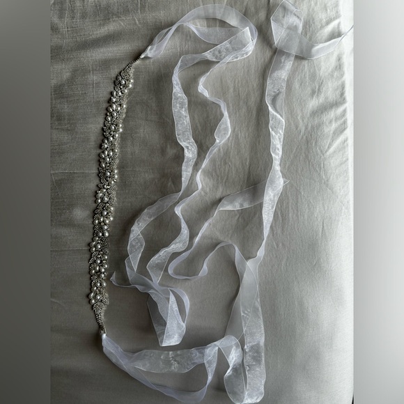 Lulu’s Sweetest Ending Silver Rhinestone and Pearl Bridal Belt - Picture 6 of 8